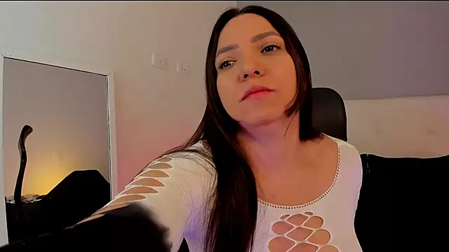 NataliaBuiles online show from 19, 2, 2026