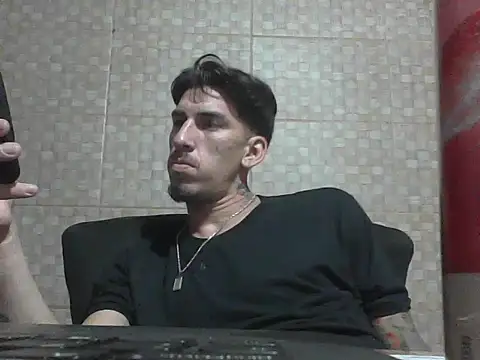 Snapshot of axel2leiva chatting on 16, 5, 2026 axel2leiva online show from 16, 5, 2026