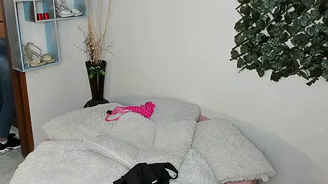 DestinyHills online show from 6, 4, 2026