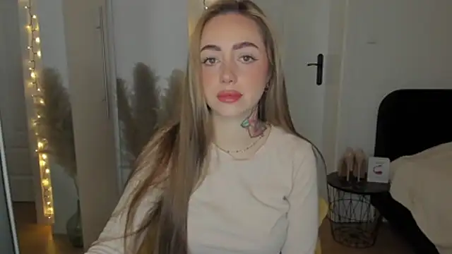 Snapshot of sexyCoralie chatting on 19, 1, 2026 sexyCoralie online show from 19, 1, 2026