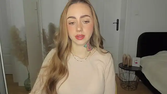 Snapshot of sexyCoralie chatting on 3, 2, 2026 sexyCoralie online show from 3, 2, 2026