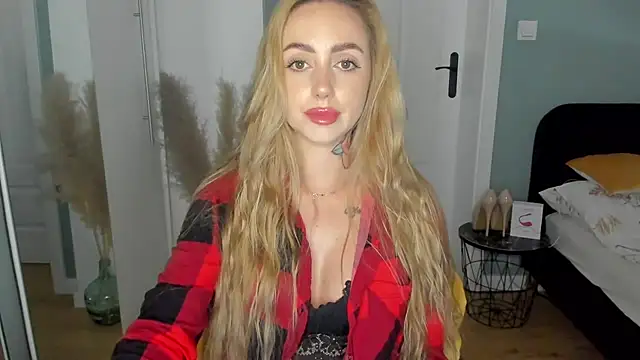 Snapshot of sexyCoralie chatting on 30, 5, 2026 sexyCoralie online show from 30, 5, 2026