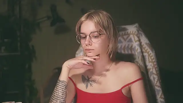 Snapshot of alyssa_sweet chatting on 18, 6, 2026 alyssa sweet online show from 18, 6, 2026