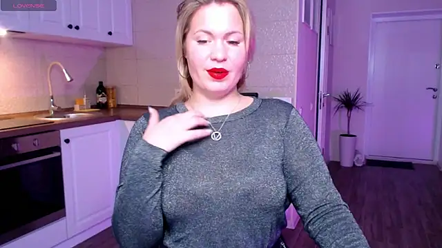 HotTiffani online show from 25, 1, 2025