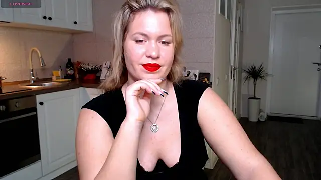 HotTiffani online show from 29, 1, 2025