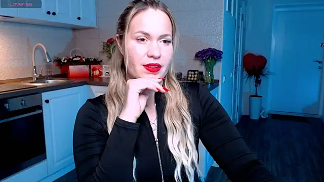 HotTiffani online show from 10, 3, 2025