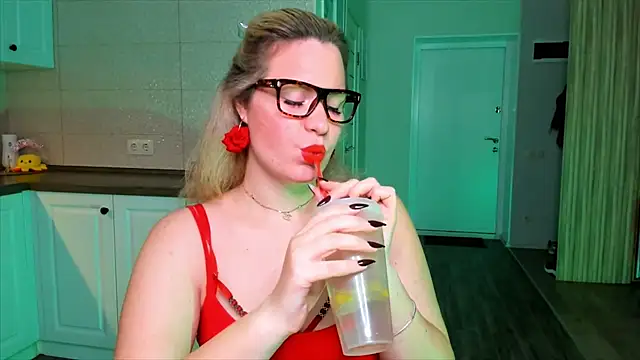 HotTiffani online show from 6, 10, 2025