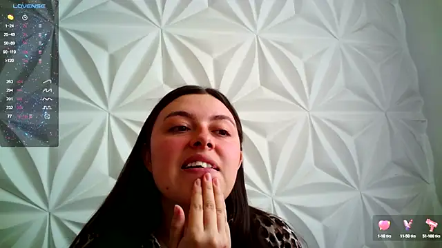 Snapshot of jerryandjessica chatting on 4, 10, 2025 jerryandjessica online show from 4, 10, 2025