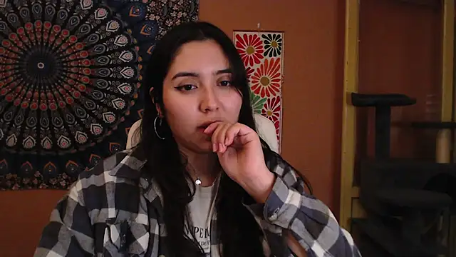 Snapshot of IntimateTales chatting on 11, 12, 2024 IntimateTales online show from 11, 12, 2024