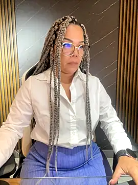 KellyBrooklyn  online show from 15, 10, 2025