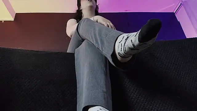  Jade 16 online show from 18, 11, 2025