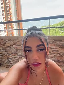 Snapshot of emma_andrew1 chatting on 22, 11, 2025 emma andrew1 online show from 22, 11, 2025