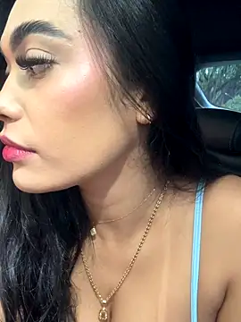 Snapshot of emma_andrew1 chatting on 24, 11, 2025 emma andrew1 online show from 24, 11, 2025