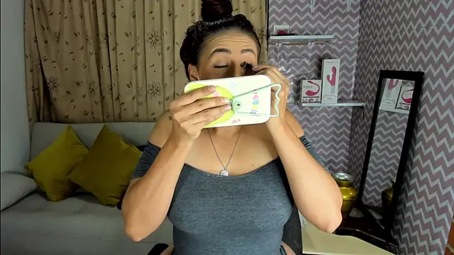 Snapshot of rukminilatin chatting on 3, 2, 2025 rukminilatin online show from 3, 2, 2025