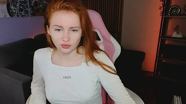 Snapshot of GingerArin chatting on 2, 3, 2025 GingerArin online show from 2, 3, 2025