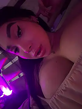 Snapshot of Dahiana_white chatting on 4, 2, 2026 Dahiana white online show from 4, 2, 2026