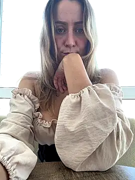 Snapshot of Puzdosia chatting on 2, 10, 2025 Puzdosia online show from 2, 10, 2025