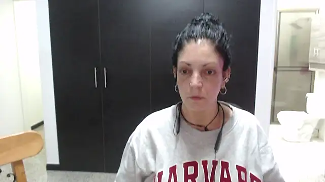 mijal queen online show from 25, 10, 2025