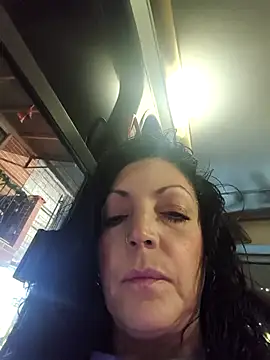 mijal queen online show from 30, 11, 2025