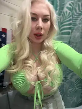 LaraHollywood online show from 27, 2, 2025