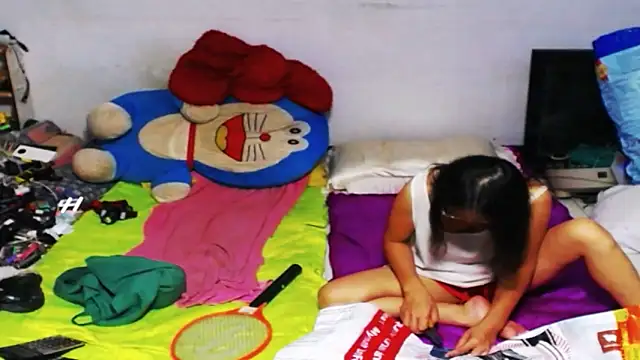 1CuteAndSexy69 online show from 13, 2, 2025