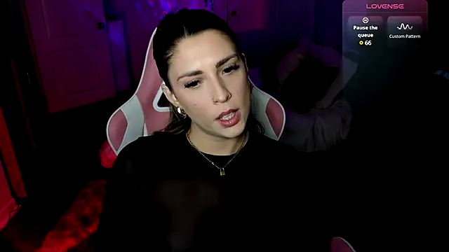 Snapshot of queenxlexy chatting on 7, 1, 2025 queenxlexy online show from 7, 1, 2025