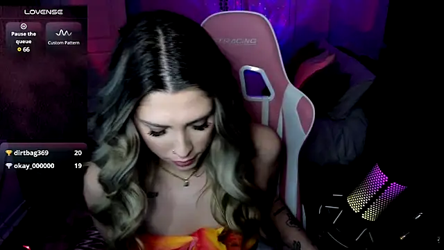 Snapshot of queenxlexy chatting on 14, 1, 2025 queenxlexy online show from 14, 1, 2025