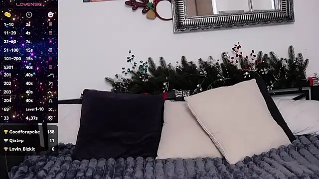 Ashley Ross  online show from 15, 12, 2024