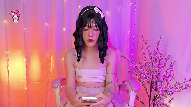 Snapshot of rosseblondee chatting on 21, 6, 2026 rosseblondee online show from 21, 6, 2026