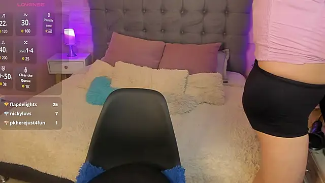  Abril W online show from 2, 3, 2025