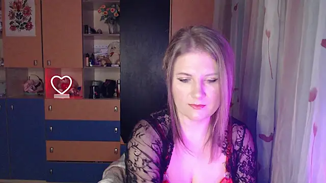 Snapshot of LizaCakes chatting on 25, 2, 2025 LizaCakes online show from 25, 2, 2025