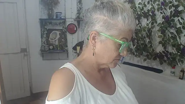 FunnyGrandma online show from 27, 7, 2026