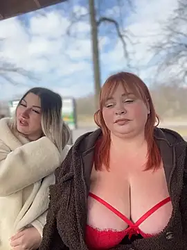 Snapshot of Model9798 chatting on 3, 3, 2026 Model9798 online show from 3, 3, 2026