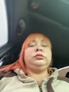 Snapshot of Model9798 chatting on 2, 4, 2026 Model9798 online show from 2, 4, 2026