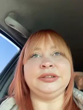 Snapshot of Model9798 chatting on 15, 4, 2026 Model9798 online show from 15, 4, 2026