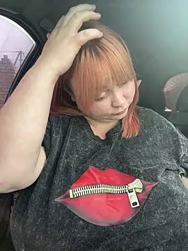 Snapshot of Model9798 chatting on 16, 4, 2026 Model9798 online show from 16, 4, 2026