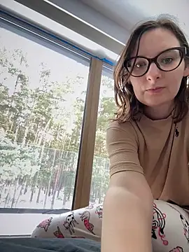 Snapshot of The_Snowwhitee chatting on 15, 2, 2026 The Snowwhitee online show from 15, 2, 2026