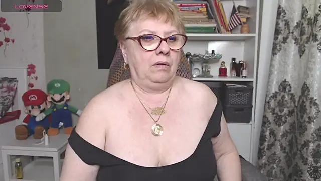 Snapshot of Mella4you chatting on 5, 5, 2026 Mella4you online show from 5, 5, 2026