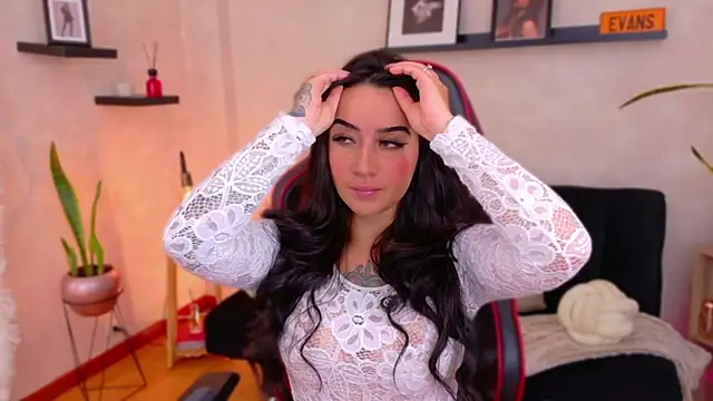 EmmyEvans1 online show from 17, 2, 2026