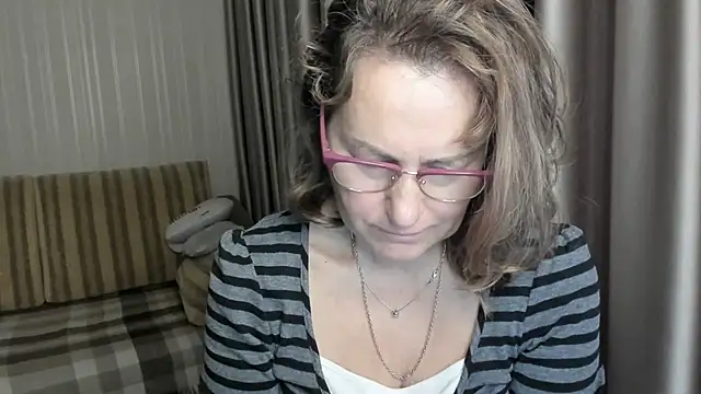 lauraoven online show from 26, 12, 2024