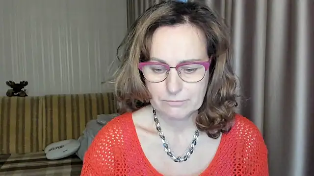 lauraoven online show from 8, 3, 2025