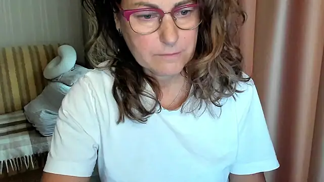 lauraoven online show from 10, 10, 2025