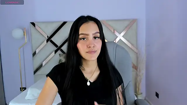 Snapshot of tati_saldarriaga chatting on 12, 11, 2025 tati saldarriaga online show from 12, 11, 2025