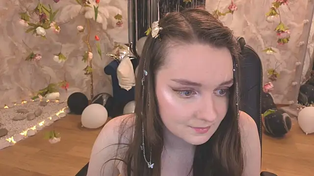 Snapshot of CloudGrace chatting on 11, 7, 2026 CloudGrace online show from 11, 7, 2026
