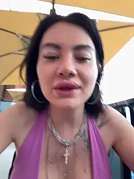 Snapshot of Wet__Bunny chatting on 25, 6, 2026 Wet Bunny online show from 25, 6, 2026