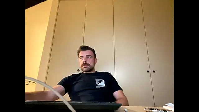 Snapshot of mrbigballs chatting on 12, 10, 2025 mrbigballs online show from 12, 10, 2025