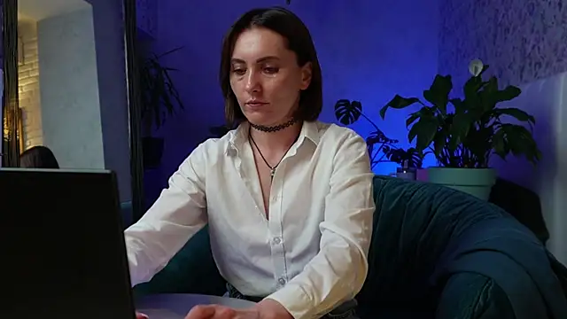 Snapshot of ClaraBendover chatting on 27, 5, 2026 ClaraBendover online show from 27, 5, 2026