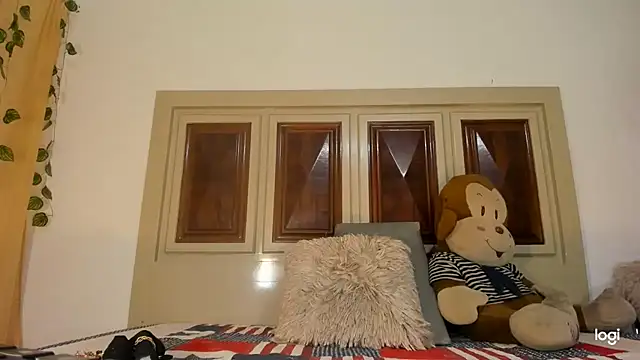 Snapshot of JessicaSloan chatting on 23, 10, 2025 JessicaSloan online show from 23, 10, 2025