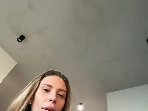 Iris cherry online show from 17, 12, 2025