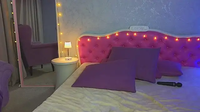 Snapshot of Ariana_Petite chatting on 24, 2, 2025 Ariana Petite online show from 24, 2, 2025